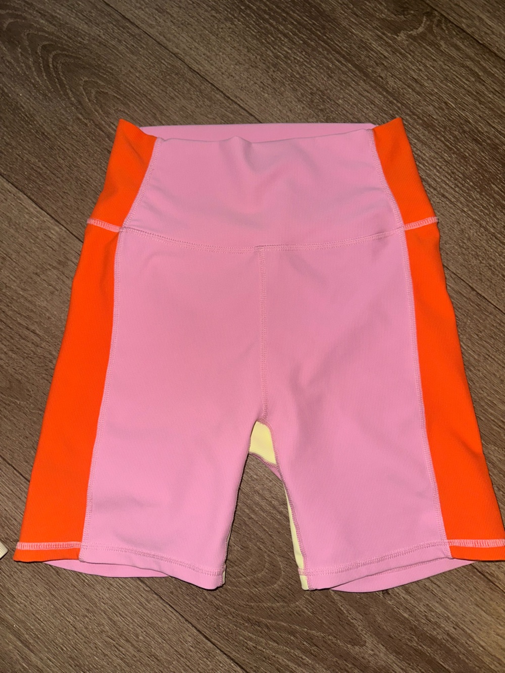 W I L O the label bike shorts